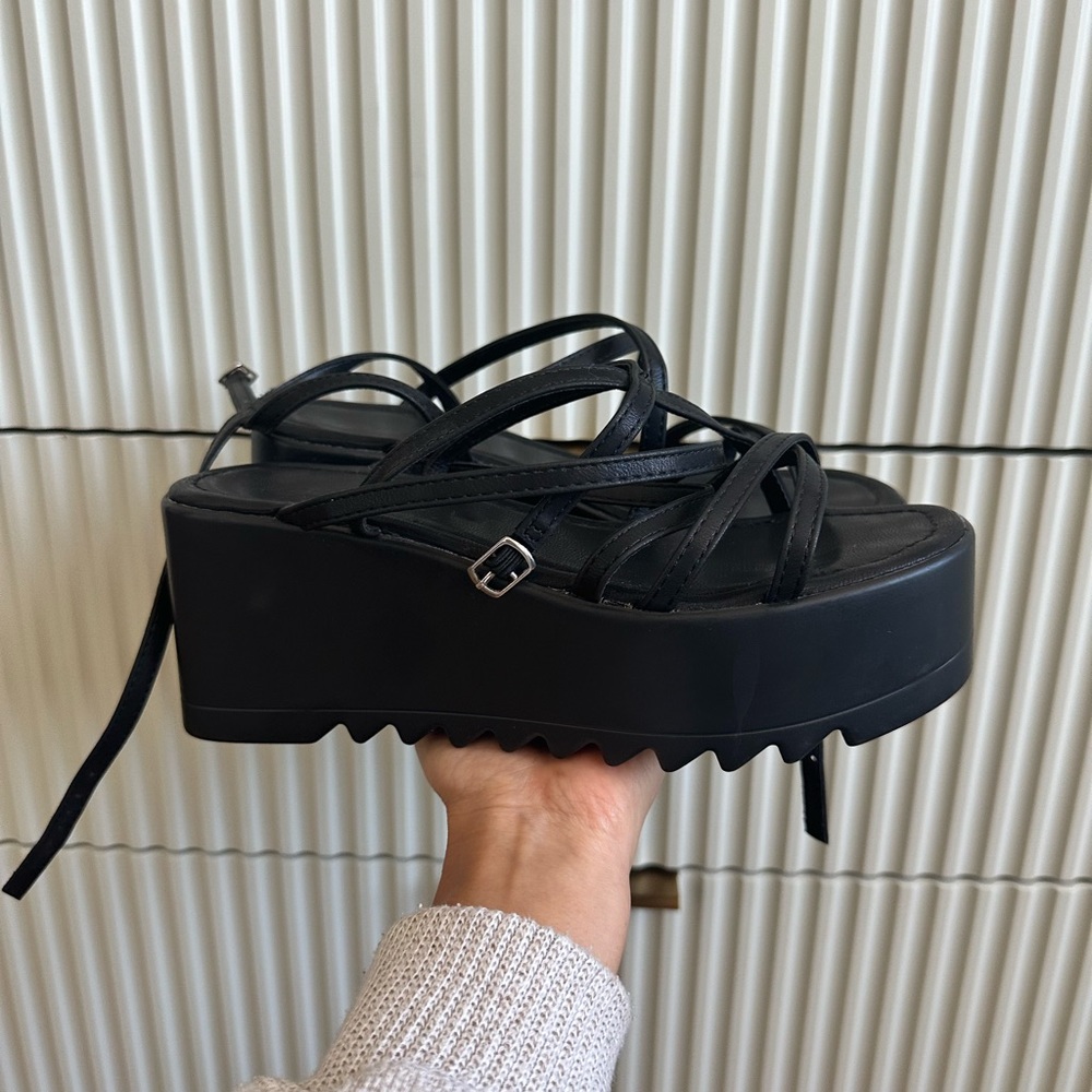 ⚡️Gladiator•Strappy Black Platform Sandals